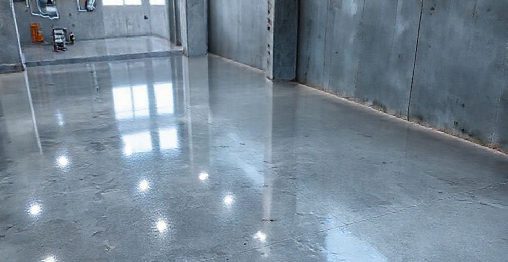 Beton Renklendirme Sanatı Mat Parlak ve Asit Etkili Yüzeylerin İncelikleri