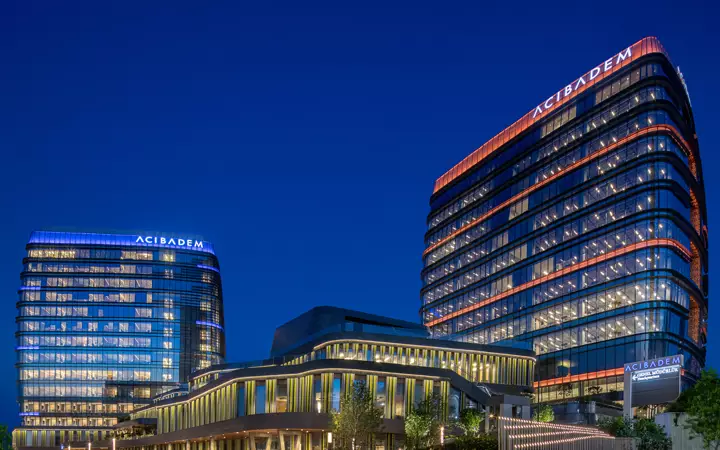 Acıbadem Hastanesi — İstanbul beton silim parlatma referansı